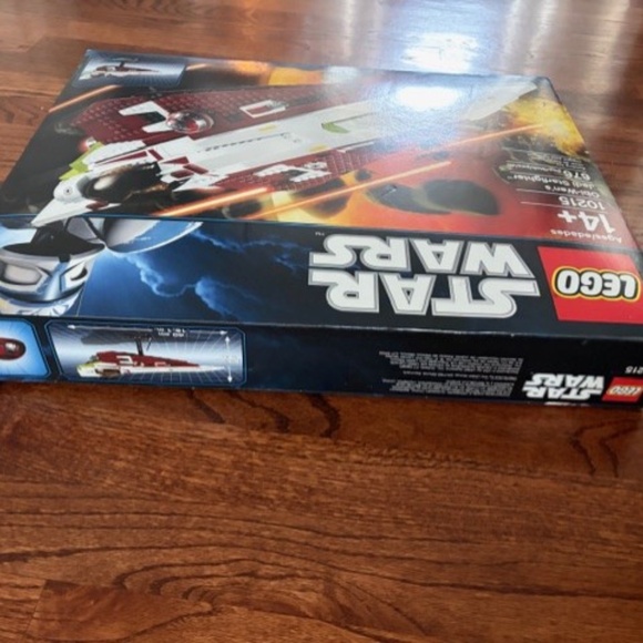 LEGO Star Wars 10215 Obi-Wan's Jedi Starfighter Retired Set 676 pcs NEW / Sealed - Picture 6 of 9